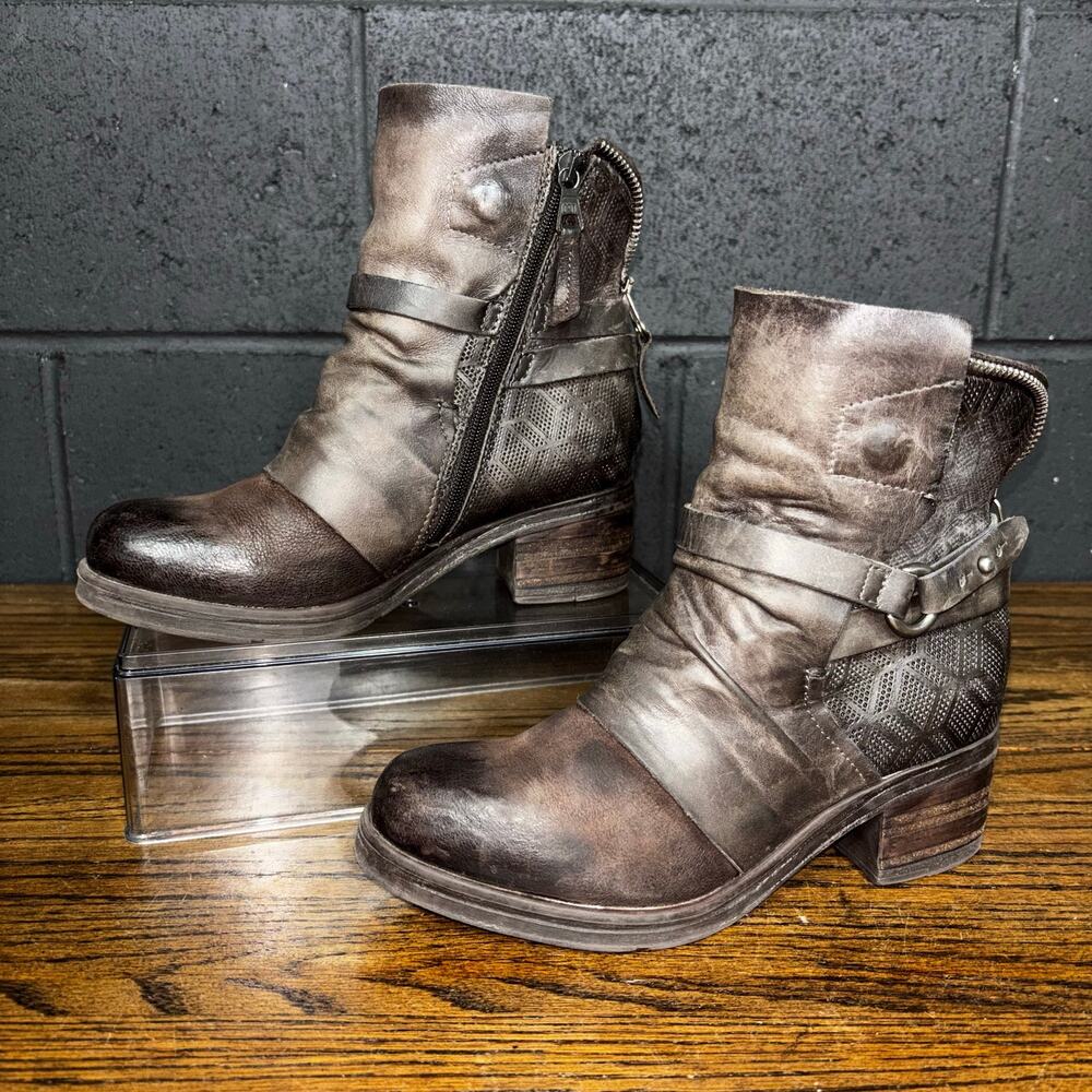 Miz Mooz Leather Ankle Boots Women’s 6 / EU 36 Gray Brown Distressed Moto - Picture 3 of 7
